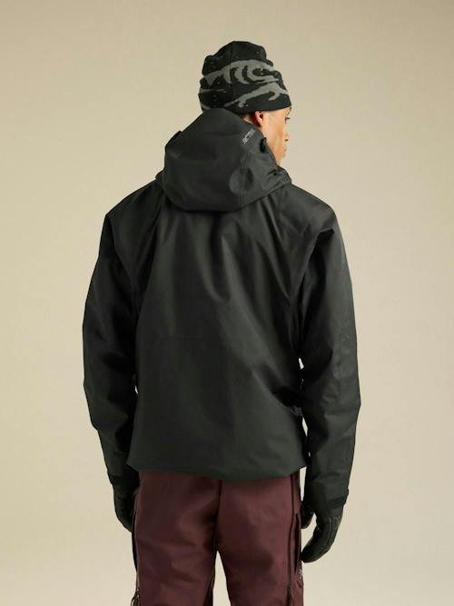 on model image of Sabre Insulated Jacket
