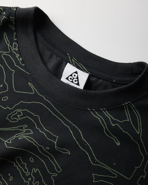 laydown detail image of Nike Graphic Tee