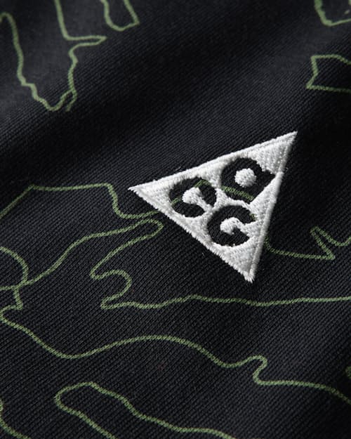 laydown detail image of Nike Graphic Tee