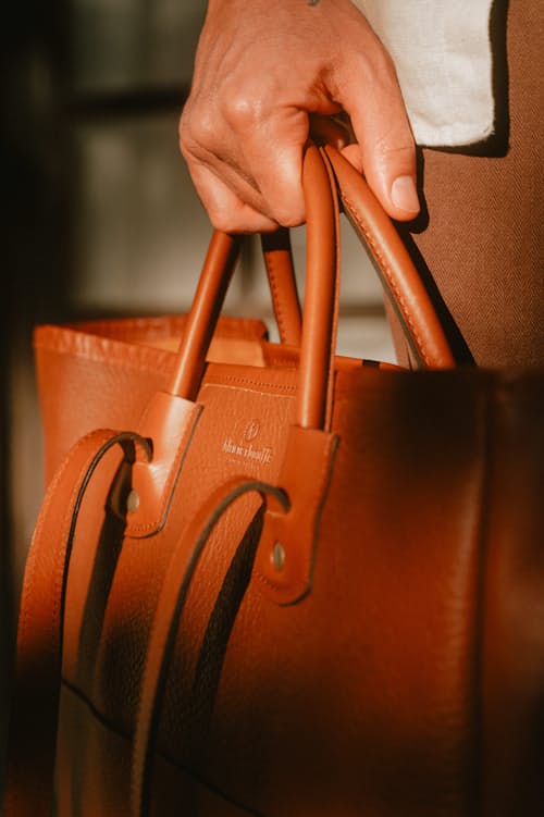lifestyle image of Meline Leather Tote