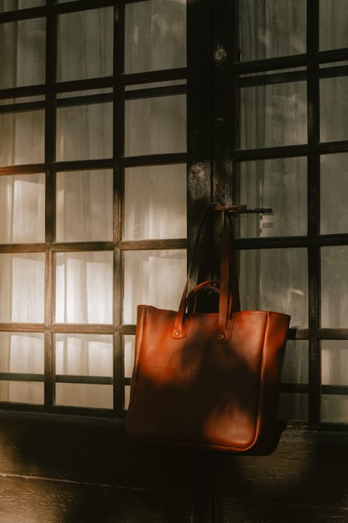 lifestyle image of Meline Leather Tote