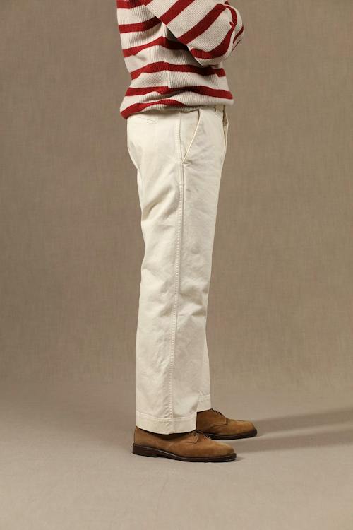 on model image of Bube Chino Pant