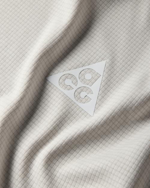 laydown detail image of ACG DF UV Solar Chase HD Hoodie