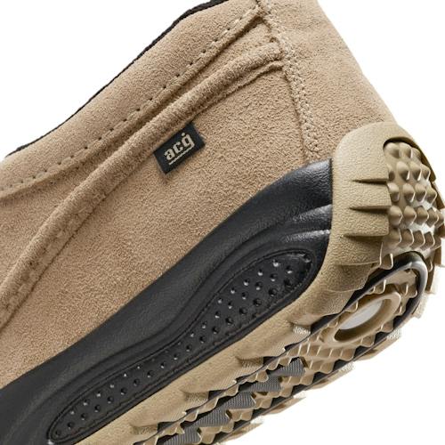 laydown image of ACG Izy Sneaker