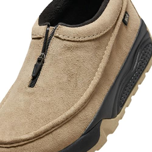 laydown detail image of ACG Izy Sneaker