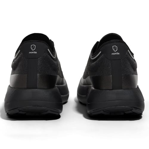 laydown image of 005 Trail Sneaker