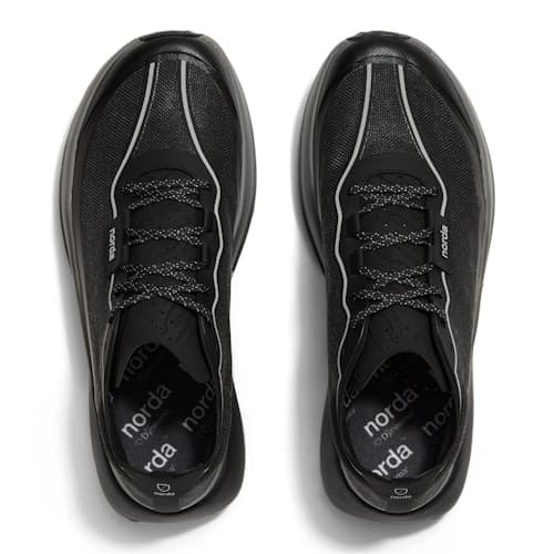 laydown image of 005 Trail Sneaker