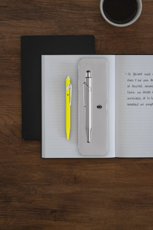 lifestyle image of Ballpoint Pen 849™ Slim Pack