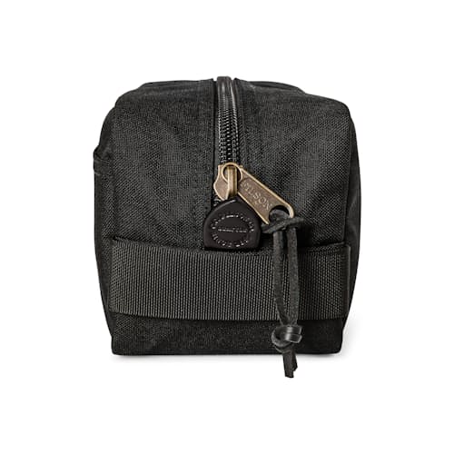 laydown image of Dryden Travel Pack