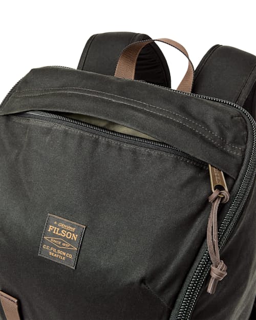 laydown detail image of Trapper Creek Backpack - 28L