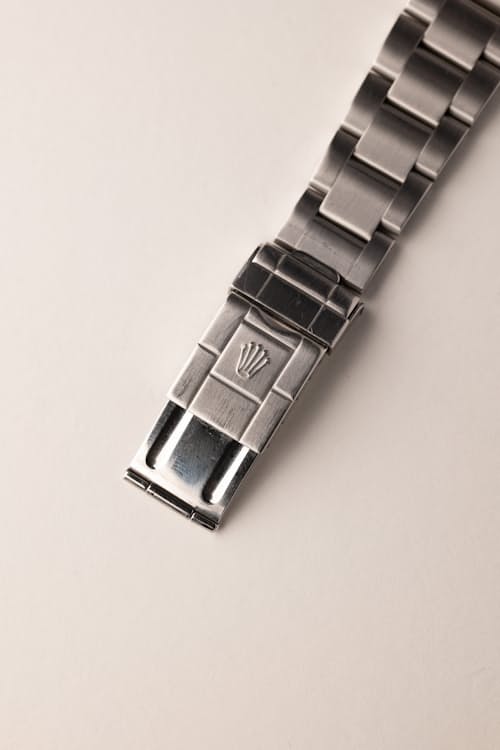 laydown detail image of 2006 Rolex 16710 GMT Master II