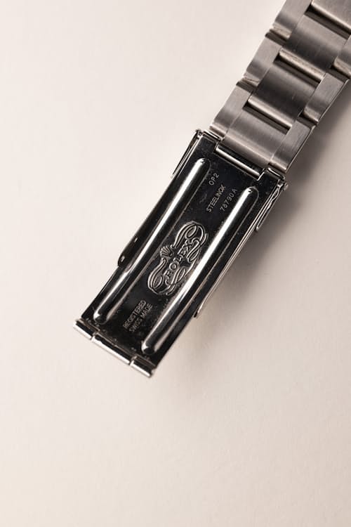 laydown detail image of 2006 Rolex 16710 GMT Master II