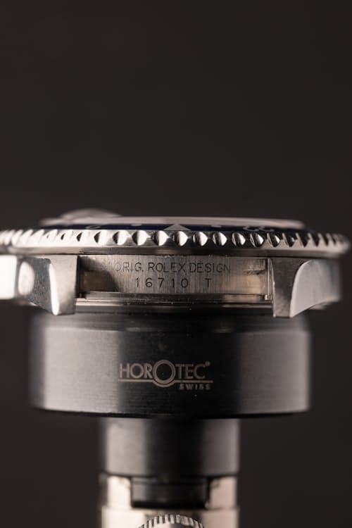 no crop image of 2006 Rolex 16710 GMT Master II
