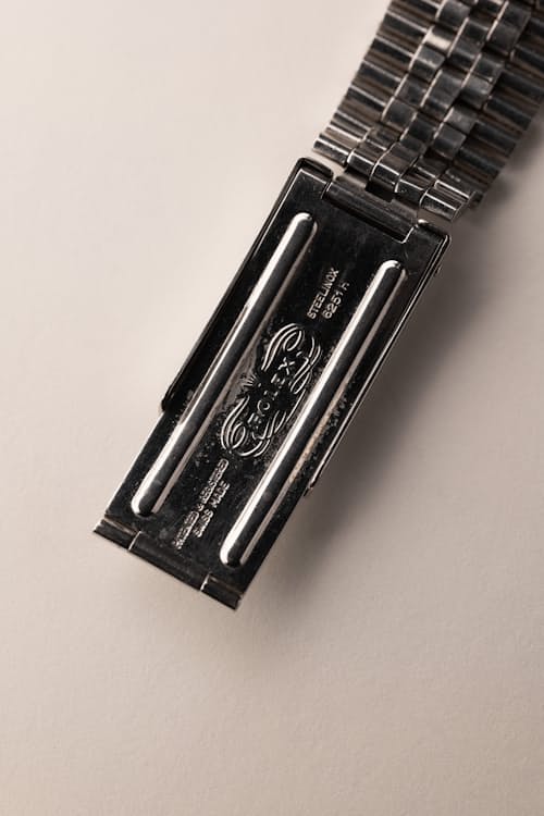 laydown detail image of 1960 Rolex 1603 Silver "Bamboo Bezel" Datejust