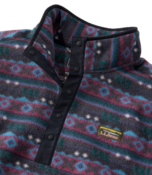 laydown detail image of Mountain Classic Fleece Pullover