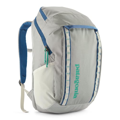 laydown image of Black Hole Pack 32L