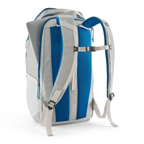 laydown image of Black Hole Pack 32L