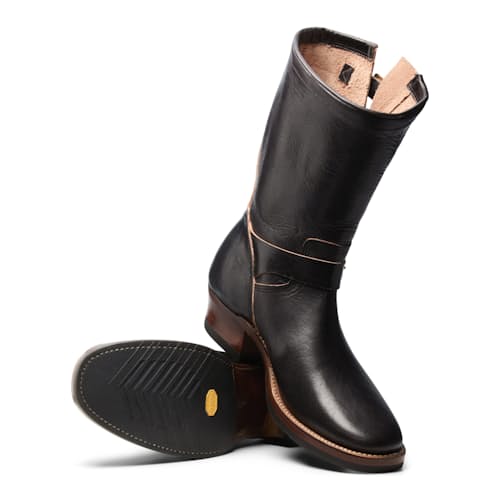 laydown image of Engineer Boot
