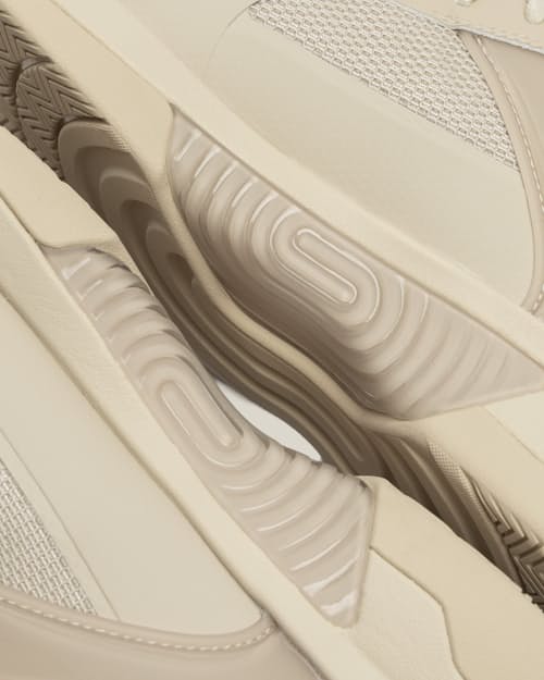 laydown detail image of CMC Trainer