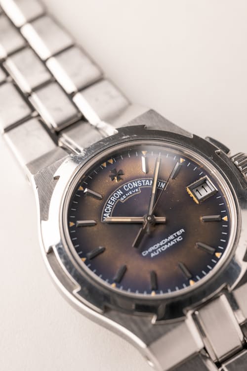 laydown detail image of 2000’s Vacheron Constatin 42050 Overseas Tropical Dial
