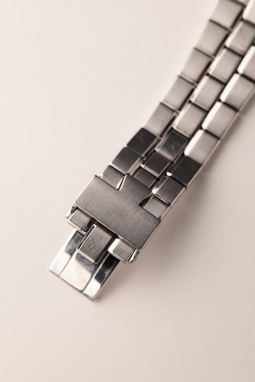 laydown detail image of 2000’s Vacheron Constatin 42050 Overseas Tropical Dial