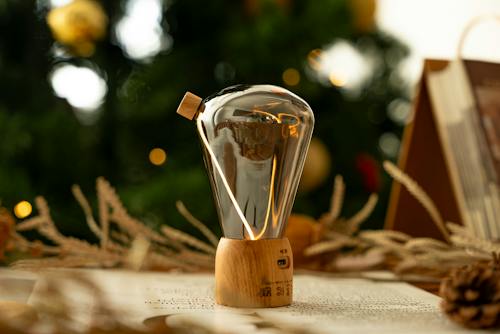 lifestyle image of Opal Drift Light