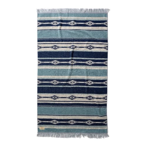 laydown image of Cotton Pile Blanket (M)