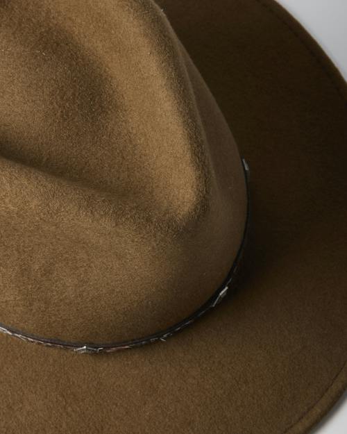 laydown detail image of Mountain Sky Crushable Outdoor Hat