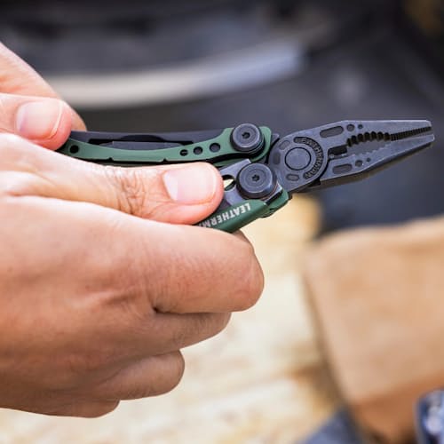 lifestyle image of SKELETOOL® CX