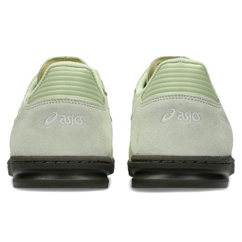 laydown image of Skyhand OG Sneaker