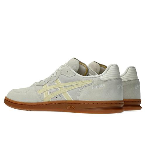 laydown image of Skyhand OG Sneaker