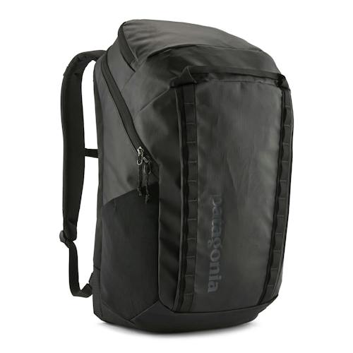 laydown image of Black Hole Pack 32L