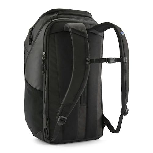laydown image of Black Hole Pack 32L