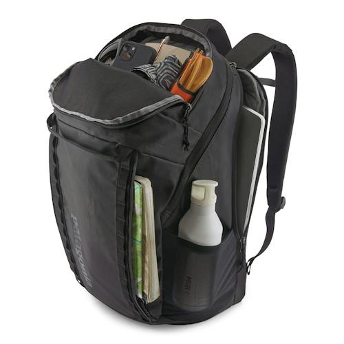 laydown image of Black Hole Pack 32L