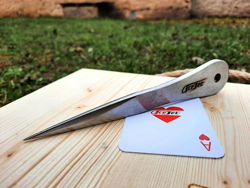 lifestyle image of Mini Throwing Knives Game