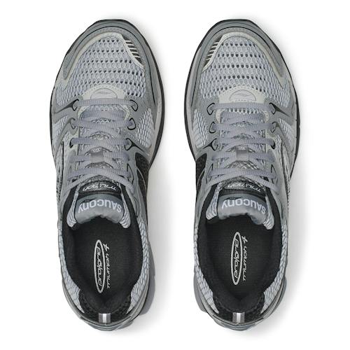 laydown image of Progrid Triumph 4 Sneaker