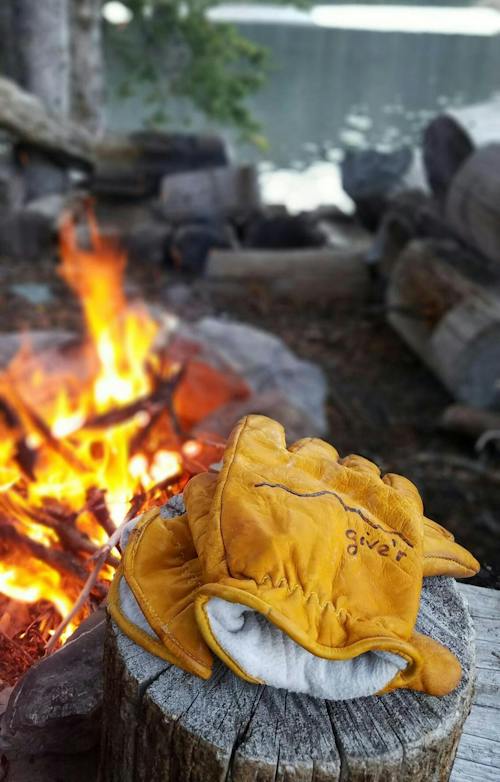 lifestyle image of Classic Give'r Gloves