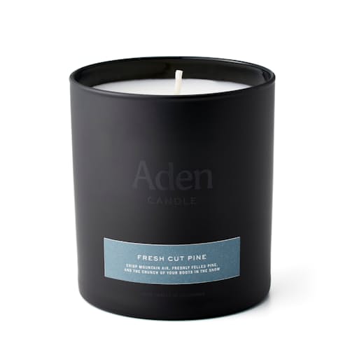 laydown image of Fresh Cut Pine Candle