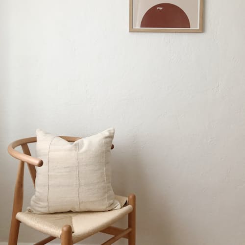 laydown image of Basse Pillow