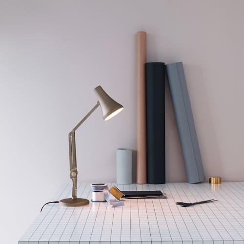 laydown image of Model 90 Desk Lamp