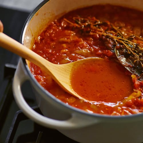 lifestyle image of Oven Pot - 3.7 qt