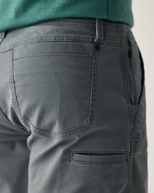 on model image of Rover EDC Short - 7"