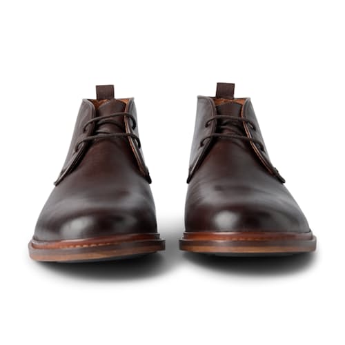 laydown image of Dalton Leather Chukka