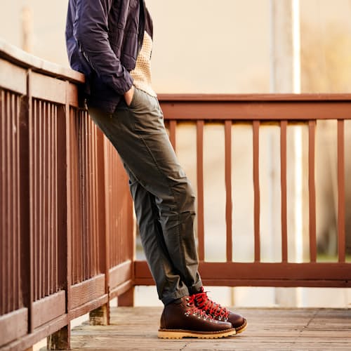 laydown detail image of Flyweight Flex Chino