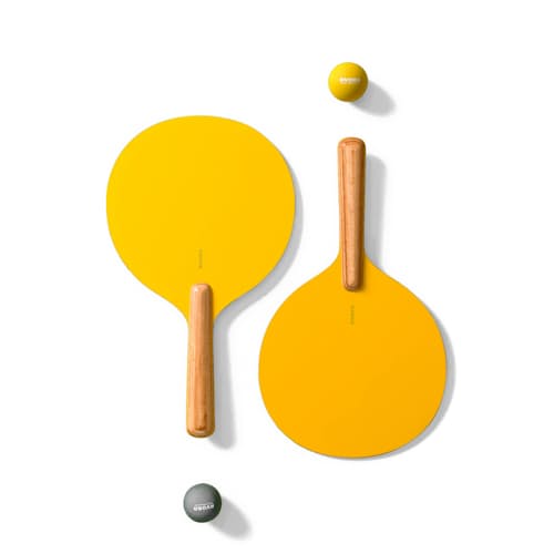 laydown image of Avora Natural Wood Paddle Tennis Set