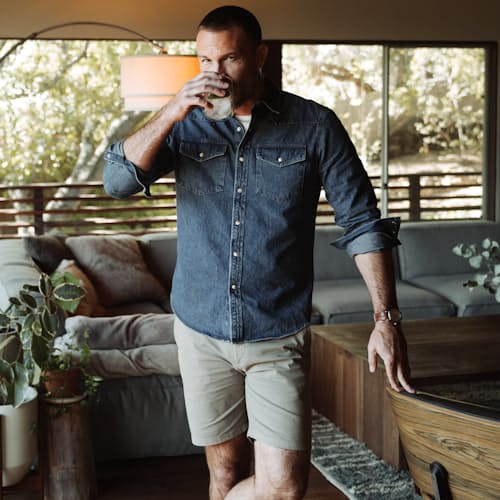 laydown image of 365 Chino Short - 7"