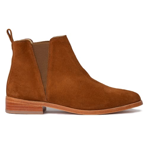 laydown image of Chelsea Boot - Women's
