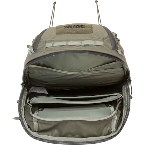 laydown image of Rip Ruck 24L