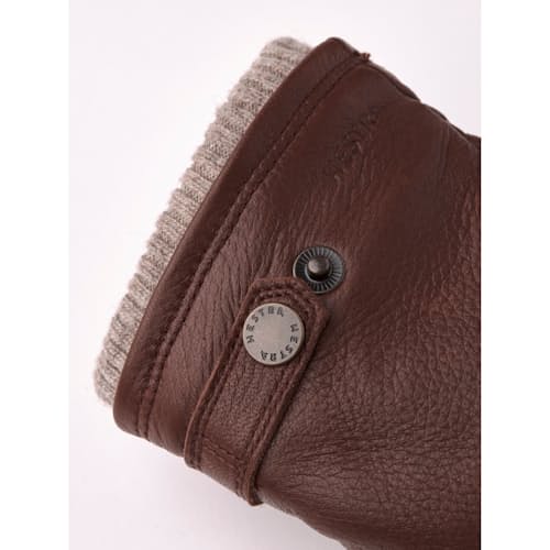 on model image of Utsjo Glove - Elk/Fleece