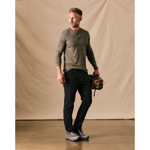 Chad is 6'1", 185lbs, and wearing a 31x32